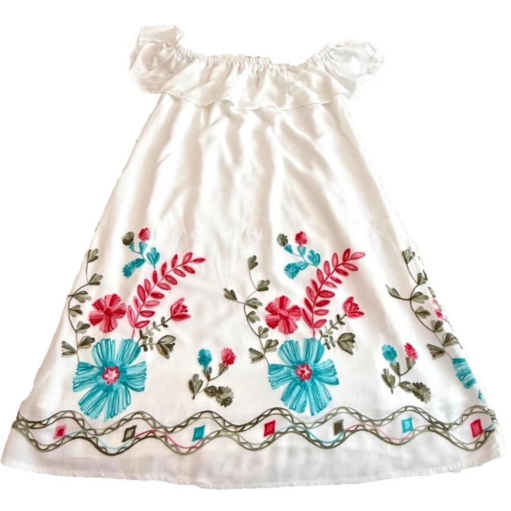 Candalite Boho Off-the Shoulder Embroidered Floral White Rayon Dress; Lined; Med